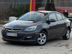 2012 Model Opel Astra Diesel Manual Transmission Hatchback 237,500 km - For Sale | Photo 2