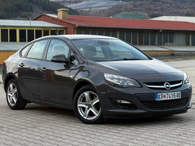 2012 Model Opel Astra Diesel Manual Transmission Hatchback 237,500 km - For Sale | Photo 3