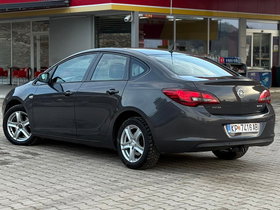 2012 Model Opel Astra Diesel Manual Transmission Hatchback 237,500 km - For Sale | Photo 6