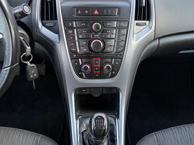 2012 Model Opel Astra Diesel Manual Transmission Hatchback 237,500 km - For Sale | Photo 13