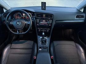 2013 Model Volkswagen Golf Diesel Automatic Transmission Hatchback 220,600 km - For Sale | Photo 12