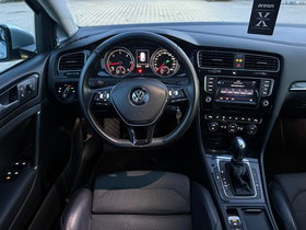 2013 Model Volkswagen Golf Diesel Automatic Transmission Hatchback 220,600 km - For Sale | Photo 13