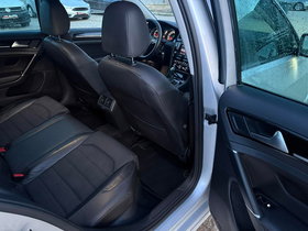 2013 Model Volkswagen Golf Diesel Automatic Transmission Hatchback 220,600 km - For Sale | Photo 17
