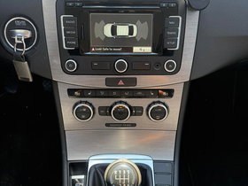 2013 Model Volkswagen Passat Diesel Manual Transmission Sedan 209,700 km - For Sale | Photo 13