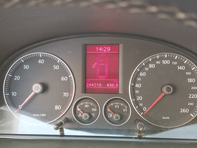 2007 Model Volkswagen Touran Petrol Automatic Transmission Hatchback 224,000 km - For Sale | Photo 2