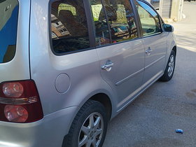 2007 Model Volkswagen Touran Petrol Automatic Transmission Hatchback 224,000 km - For Sale | Photo 10