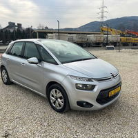 2015 Модел Сиво Citroen C4 Picasso SUV - Кросовер Рачен Месечен Наем