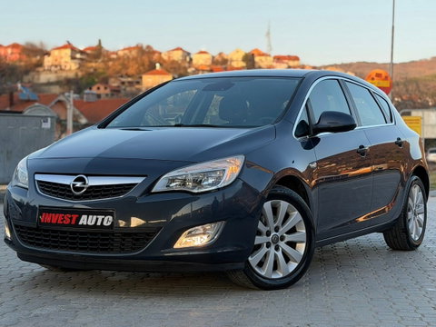 2011 Model Opel Astra Diesel Manual Transmission Hatchback 187,000 km - For Sale | Photo 1