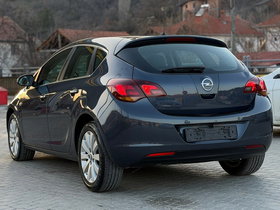 2011 Model Opel Astra Diesel Manual Transmission Hatchback 187,000 km - For Sale | Photo 4