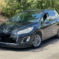 2011 Model Blu Peugeot 308 Sedan Manuale 190000 km Në Shitje