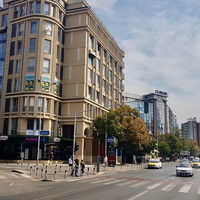 Скопје Центар: 4-собен 111 m² Без намештај Деловен простор - Месечен Наем