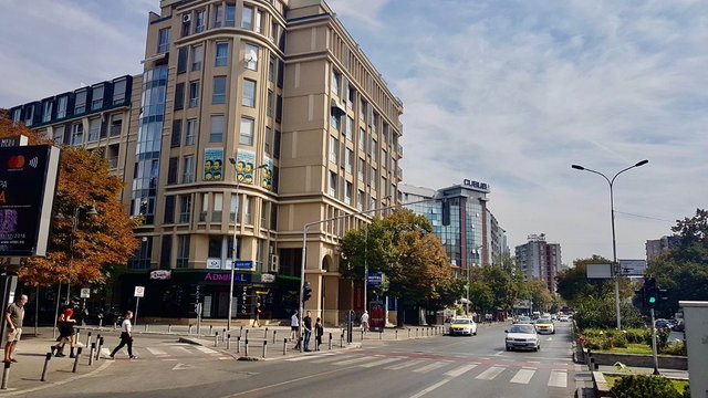 Дуќан за изнајмување во Скопје Центар – 4 соби 111 m² 1.200 € | 17.03.2026 | Фотографија 1