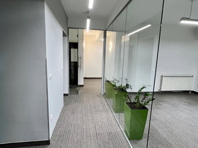Üsküp Merkez, 4 Oda, 111 m² Eşyasız Ticari Mülk - Kiralık | Fotoğraf 3