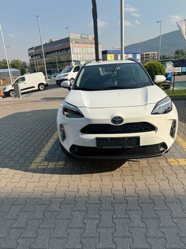 Toyota Yaris Cross 2025 | Me qira ditore | 40 € | Vinicë | Foto 1