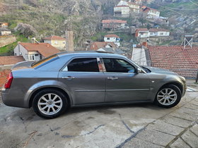 2006 Model Chrysler 300 C Diesel Automatic Transmission Hatchback 170,000 km - For Sale