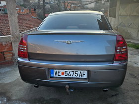 2006 Model Chrysler 300 C Diesel Automatic Transmission Hatchback 170,000 km - For Sale | Photo 4