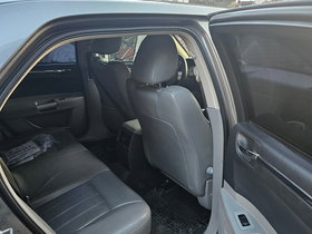 2006 Model Chrysler 300 C Diesel Automatic Transmission Hatchback 170,000 km - For Sale | Photo 7