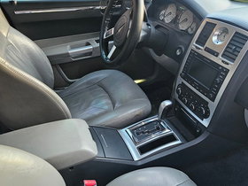 2006 Model Chrysler 300 C Diesel Automatic Transmission Hatchback 170,000 km - For Sale | Photo 8