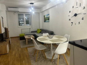 Shkup Aerodrom, 3 Dhoma, 60 m² Me mobilim Apartament - Qira Mujore