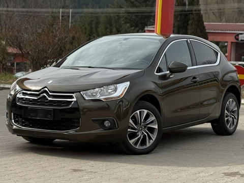 2011 Model DS Automobiles DS 4 Diesel Manual Transmission Hatchback 95,800 km - For Sale | Photo 1