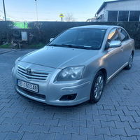 2007 Model Gri Toyota Avensis Sedan Manuale 225000 km Në Shitje