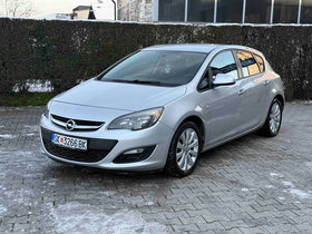 2013 Model Opel Astra Diesel Manual Transmission Hatchback 180,000 km - For Sale