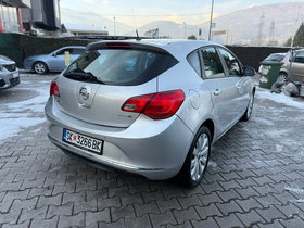 2013 Модел Opel Astra Дизел Рачен Менувач Хечбек 180.000 км - На Продажба | Фотографија 4