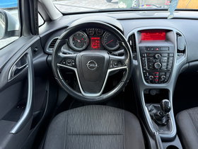 2013 Модел Opel Astra Дизел Рачен Менувач Хечбек 180.000 км - На Продажба | Фотографија 7
