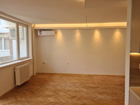 Shkup Qendër, 3 Dhoma, 86 m² Pa mobilim Apartament - Në Shitje | Foto 5