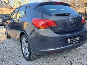 2012 Model Opel Astra Dizel Transmision Manuale Hatchback 208.800 km - Në Shitje | Foto 4