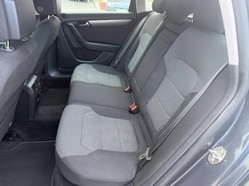 2012 Model Volkswagen Passat Diesel Automatic Transmission Station Wagon 219,300 km - For Sale | Photo 10