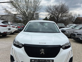 2022 Модел Peugeot 2008 Дизел Рачен Менувач SUV - Кросовер 165.000 км - На Продажба