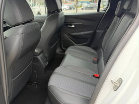 2020 Model Peugeot 208 Diesel Manual Transmission Hatchback 148,000 km - For Sale | Photo 9