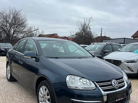 2010 Model Volkswagen Jetta Diesel Manual Transmission Sedan 223,000 km - For Sale | Photo 3