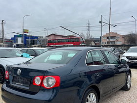 2010 Model Volkswagen Jetta Diesel Manual Transmission Sedan 223,000 km - For Sale | Photo 6
