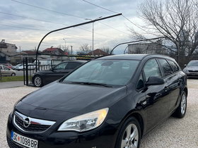 2011 Model Opel Astra Van Diesel Manual Transmission Station Wagon 199,000 km - For Sale | Photo 2