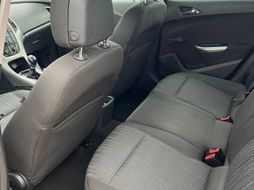 2011 Model Opel Astra Van Diesel Manual Transmission Station Wagon 199,000 km - For Sale | Photo 10