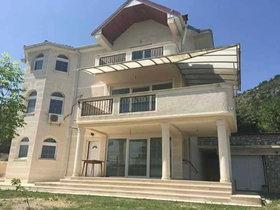 Skopje Kisela Voda, 7 Rooms, 400 m² Furnished Detached House - For Sale | Photo 2