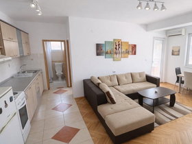 Skopje Centar, 3 Rooms, 52 m² Furnished Apartment - For Sale | Photo 2