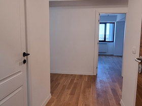 Shkup Qendër, 3 Dhoma, 85 m² Pa mobilim Apartament - Në Shitje