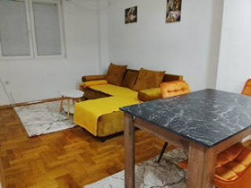Skopje Centar, 2 Rooms, 40 m² Furnished Apartment - Daily Rental | Photo 9