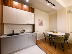 Skopje Centar, 2 Rooms, 45 m² Luxury Furnished Apartment - Daily Rental | Photo 3