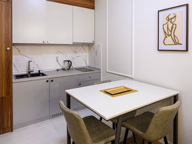 Skopje Centar, 4 Rooms, 35 m² Luxury Furnished Apartment - Daily Rental | Photo 3