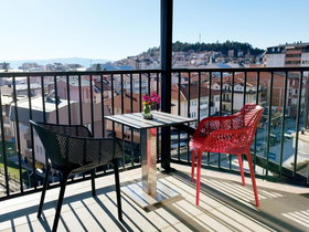Ohër, 6 Dhoma, 20 m² Mobilim Luksoz Apartament - Qira Ditore