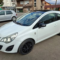 2012 Model E bardhë Opel Corsa Hatchback Manuale 200000 km Në Shitje