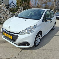 2015 Model E bardhë Peugeot 208 Hatchback Manuale 170000 km Në Shitje