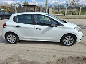 2015 Model Peugeot 208 Diesel Manual Transmission Hatchback 170,000 km - For Sale | Photo 3