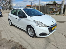 2015 Model Peugeot 208 Diesel Manual Transmission Hatchback 170,000 km - For Sale | Photo 4