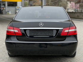2010 Model Mercedes-Benz E Diesel Automatic Transmission Sedan 263,000 km - For Sale | Photo 5
