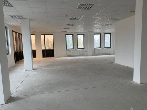 Üsküp Merkez Kiralık Dükkan – 7 oda 491 m² 4.200 € | 02.04.2026 | Fotoğraf 1
